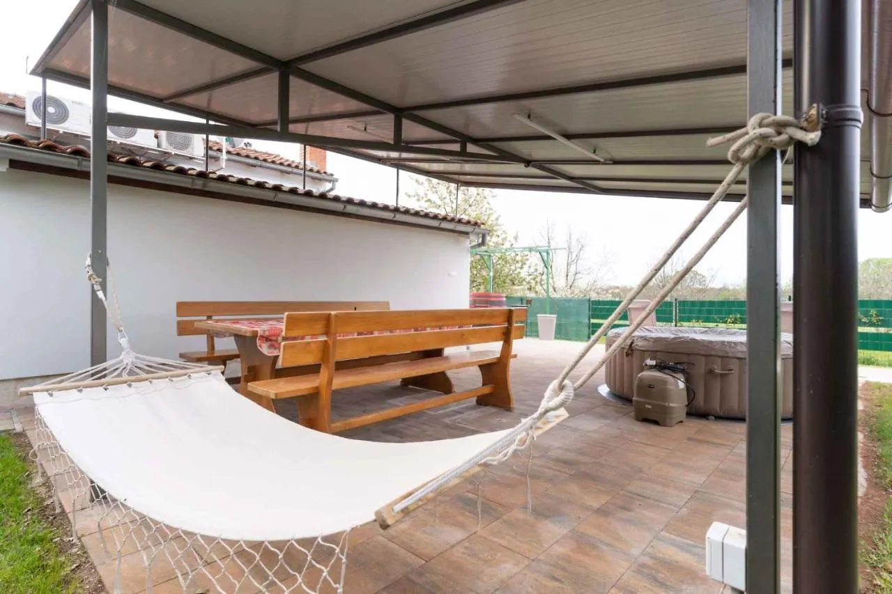 Holiday Home In Rovinj - Istrien 44542 0*,
