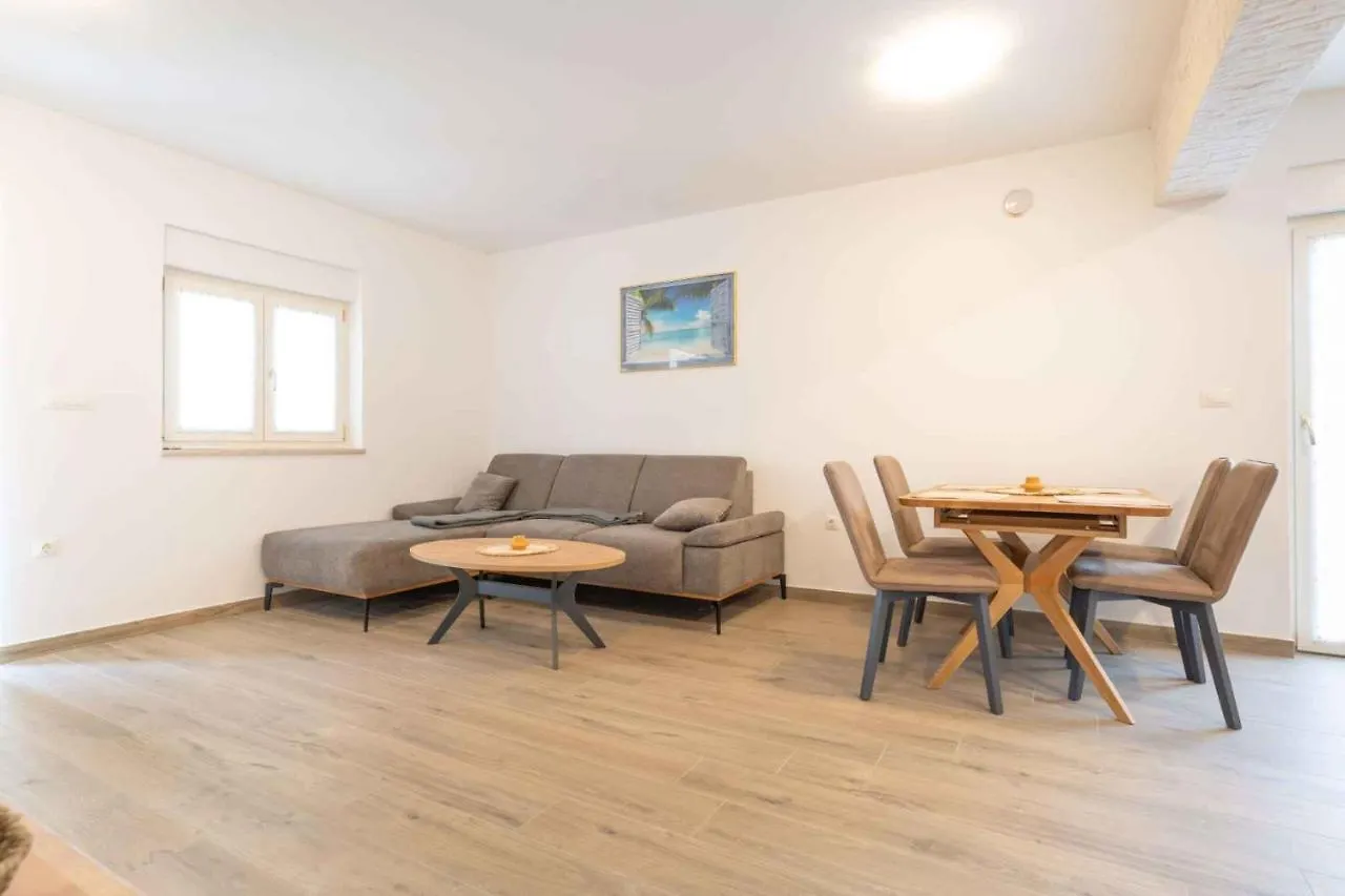 Holiday Home In Rovinj - Istrien 44542